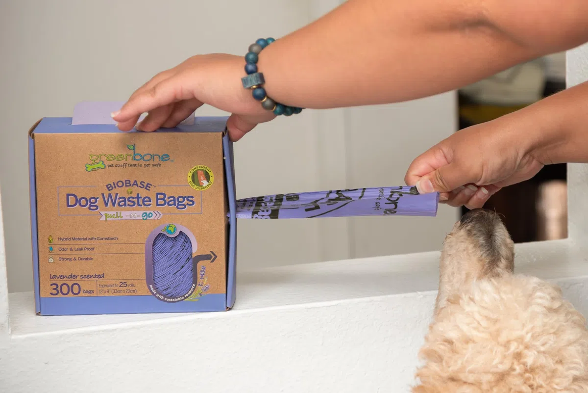 Greenbone BioBase Dispensador de bolsas de basura con aroma a lavanda de 300 unidades