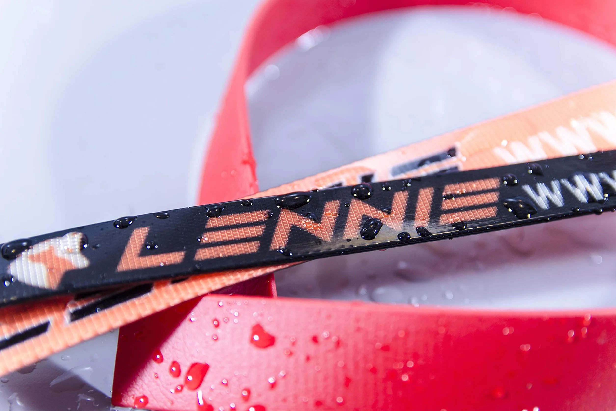 LENNIE Línea de adiestramiento Easycare® 8 mm Redondo, 15 Metros, Naranja neón, con Lazo de Mano (Impermeable y fácil de Limpiar)