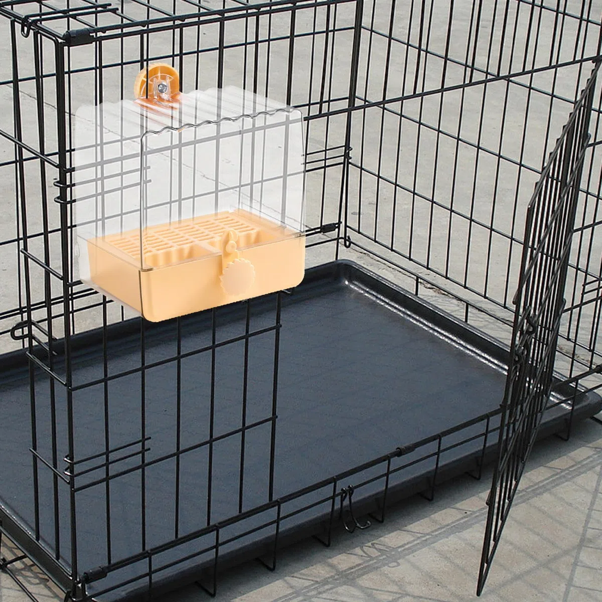 NUOBESTY Baño de Instalar Colgante Jaula Cuenco Profundo para en Pájaros Amarillo Comedero de y Plástico Diseño Que Salpicaduras, Fácil para Periquitos y Loros Pequeños