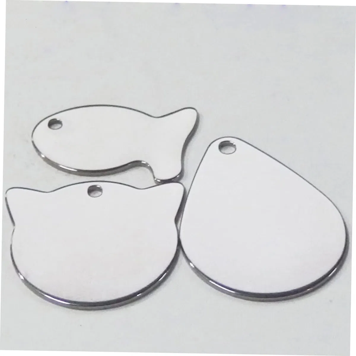 Mipcase 50 Piezas de Colgantes para Mascotas de Acero Inoxidable en Blanco, Resistentes a Rayaduras y Fáciles de Usar, Ideales para Grabado DIY y Accesorios para Perros Estilo Aleatorio