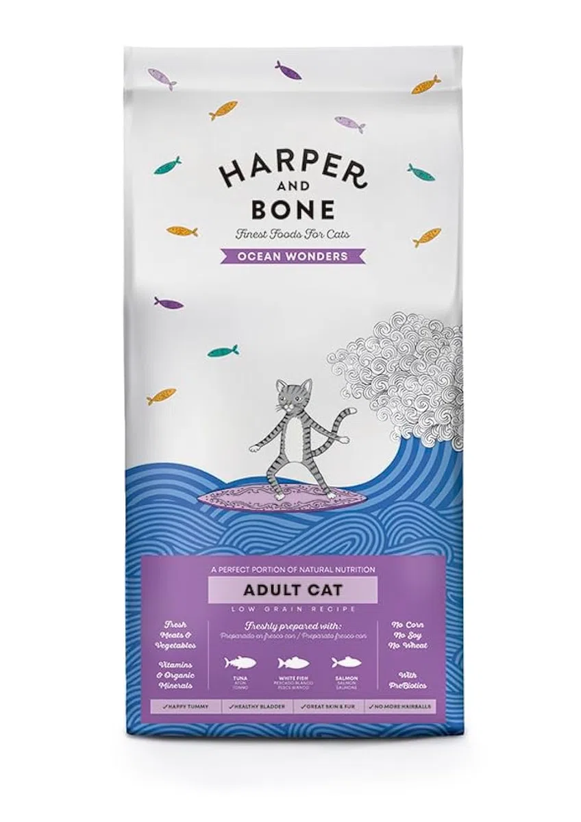| Harper and Bone Adult Ocean Wonders Pienso para Gatos es una comida con atún, pescado y salmón.