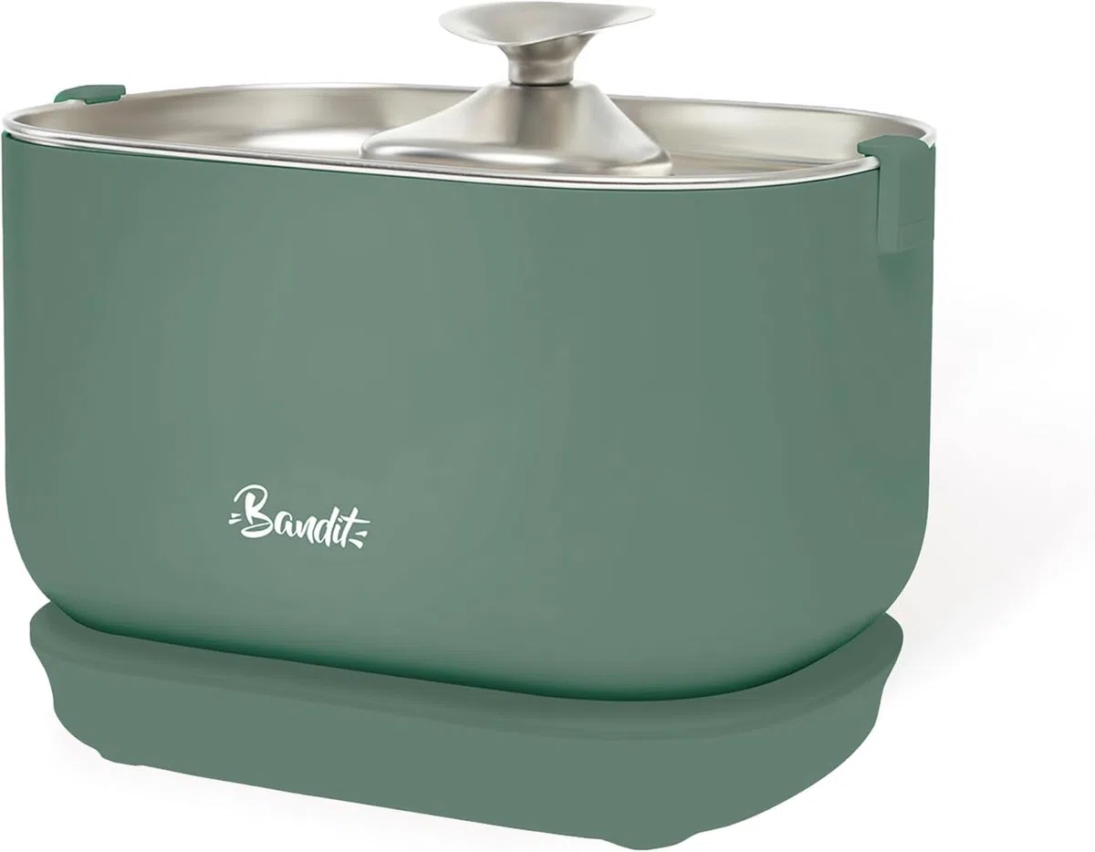 Bandit - Fuente de agua con cable para gatos 2,5L - Filtración de 4 etapas - Ultra silenciosa inferior a 30dB - Acero inoxidable - Bandeja y boquilla compatibles con lavavajillas - Verde
