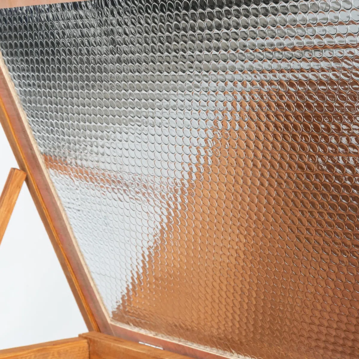 IDMarket - Caseta para gatos de madera autocalentable con puerta y ventana