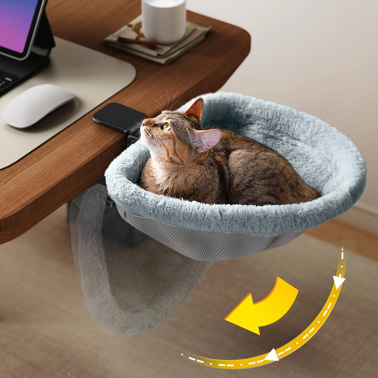 JUNSPOW Cama de escritorio para gatos, plegable con un solo clic, diseño hundido y cama semicircular para gatos que ahorra espacio, material de piel de conejo sintética suave, adecuada para varios