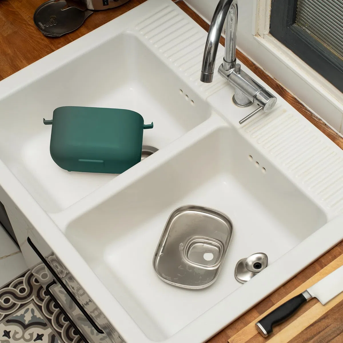 Bandit - Fuente de agua con cable para gatos 2,5L - Filtración de 4 etapas - Ultra silenciosa inferior a 30dB - Acero inoxidable - Bandeja y boquilla compatibles con lavavajillas - Verde