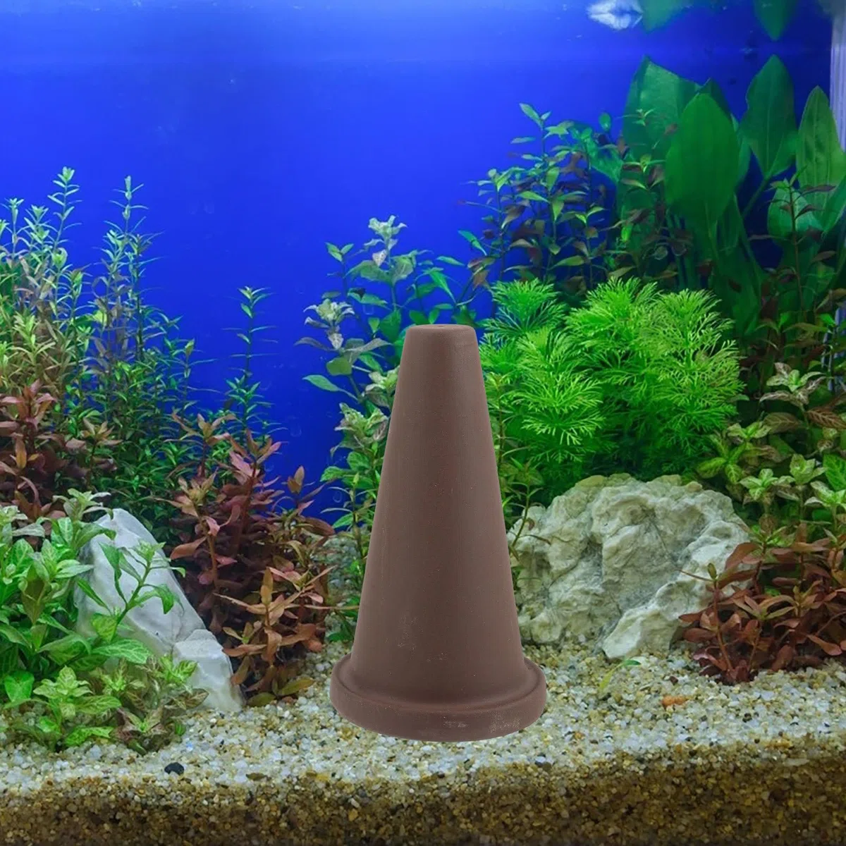 VOSAREA Cono de Cría para Desove de Peces y Camarones, Cubo de Cerámica Resistente con Malla de Aislamiento y Ranura Inferior para Acuarios y Criaderos