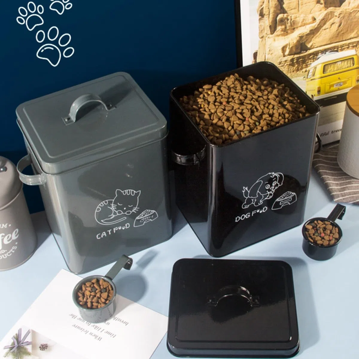 Contenedor de Comida para Perros de Metal Negro Tapa Hermética, Balde de Almacenamiento de Alimentos para Mascotas de Gran Capacidad, Resistente y Multifuncional para Uso